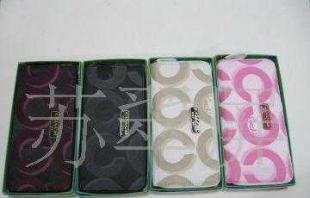 Coach拉鏈包與錢包 家居收納新寵與時(shí)尚搭配利器